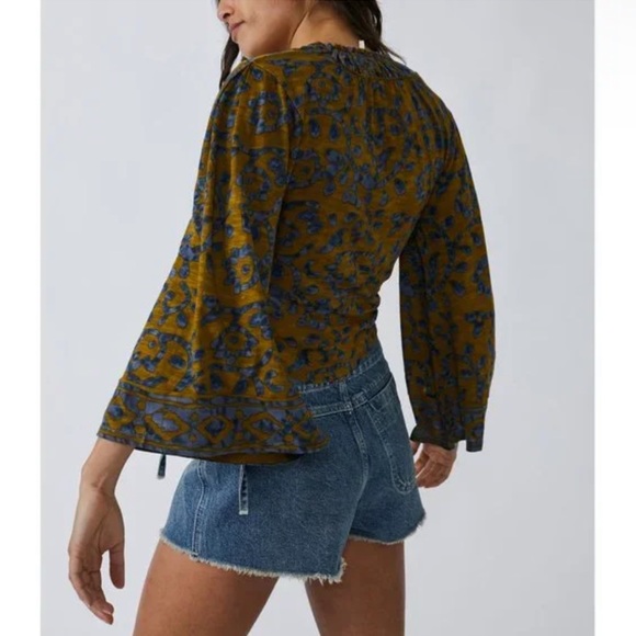 Free People On The Block Top - Picture 3 of 13